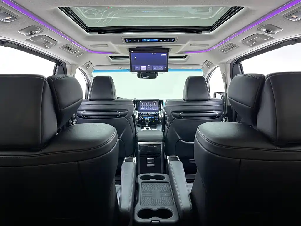 Toyota Vellfire — миниатюра 9