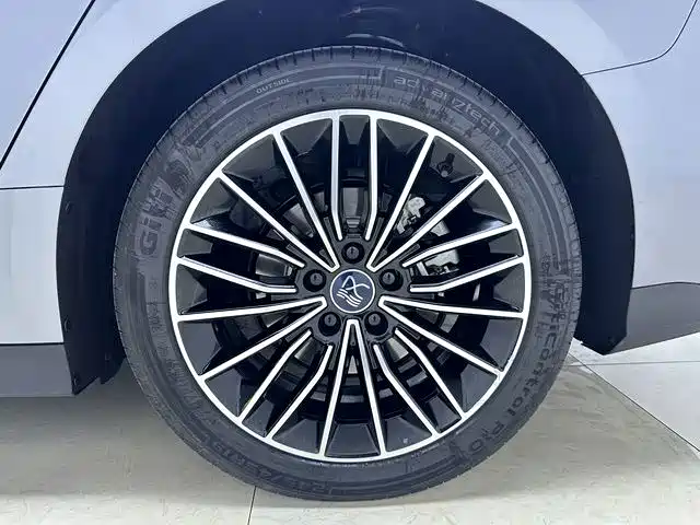 BYD Han — миниатюра 13