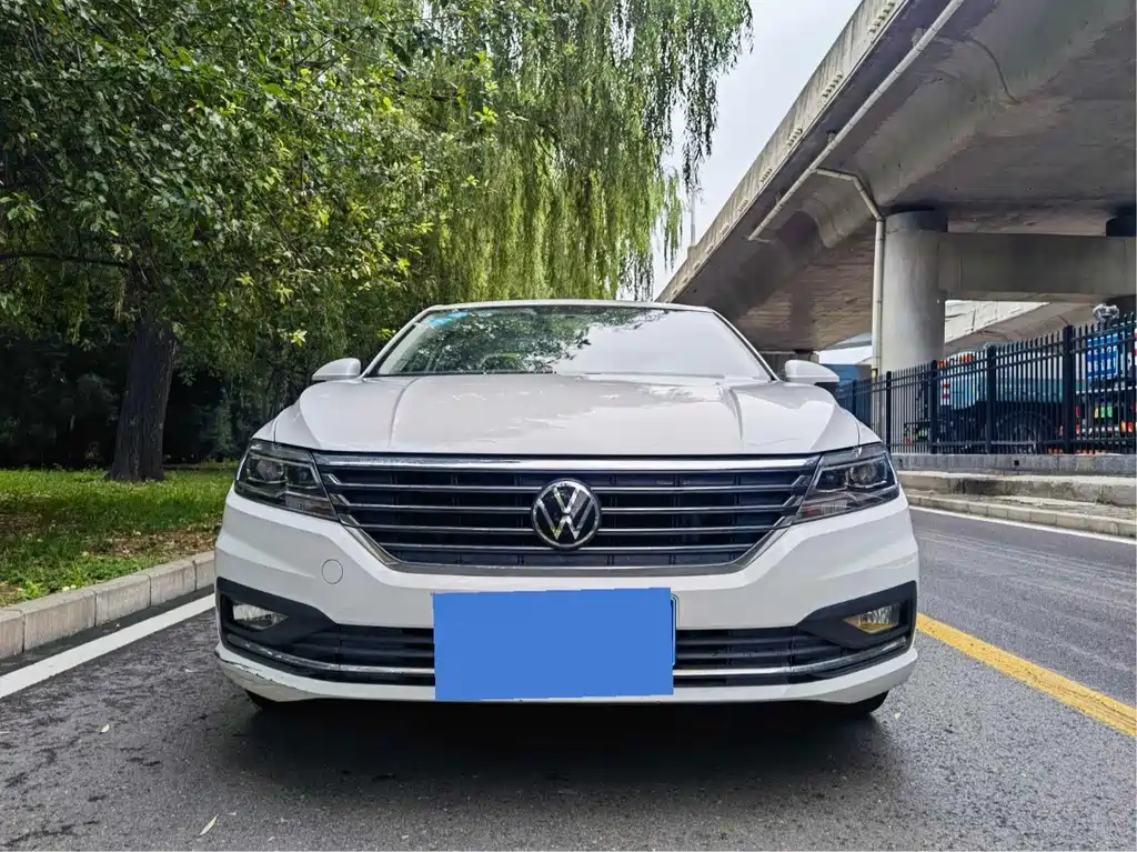 Volkswagen Lavida — миниатюра 2