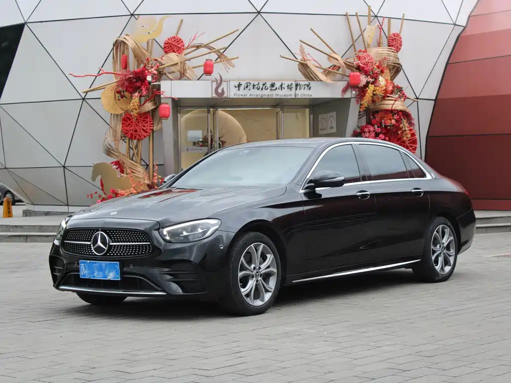 Mercedes-Benz E-Class 2022