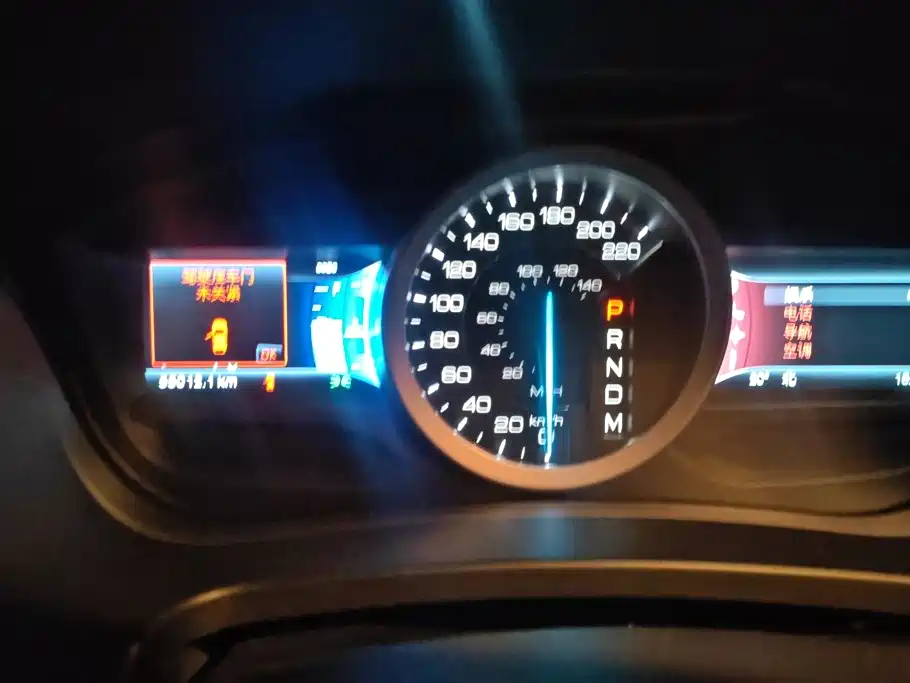 Ford Explorer (Import) — миниатюра 14