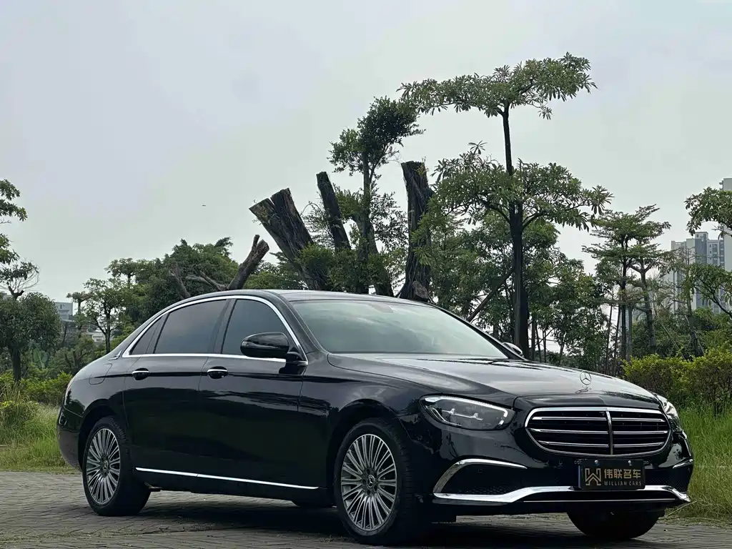 Mercedes-Benz E-Class — миниатюра 3