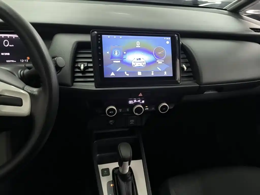 Honda Fit — миниатюра 13