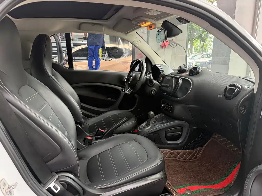 smart Smart Fortwo — миниатюра 9