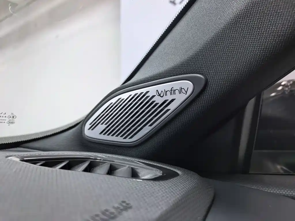 LYNK & CO. 02 HATCHBACK