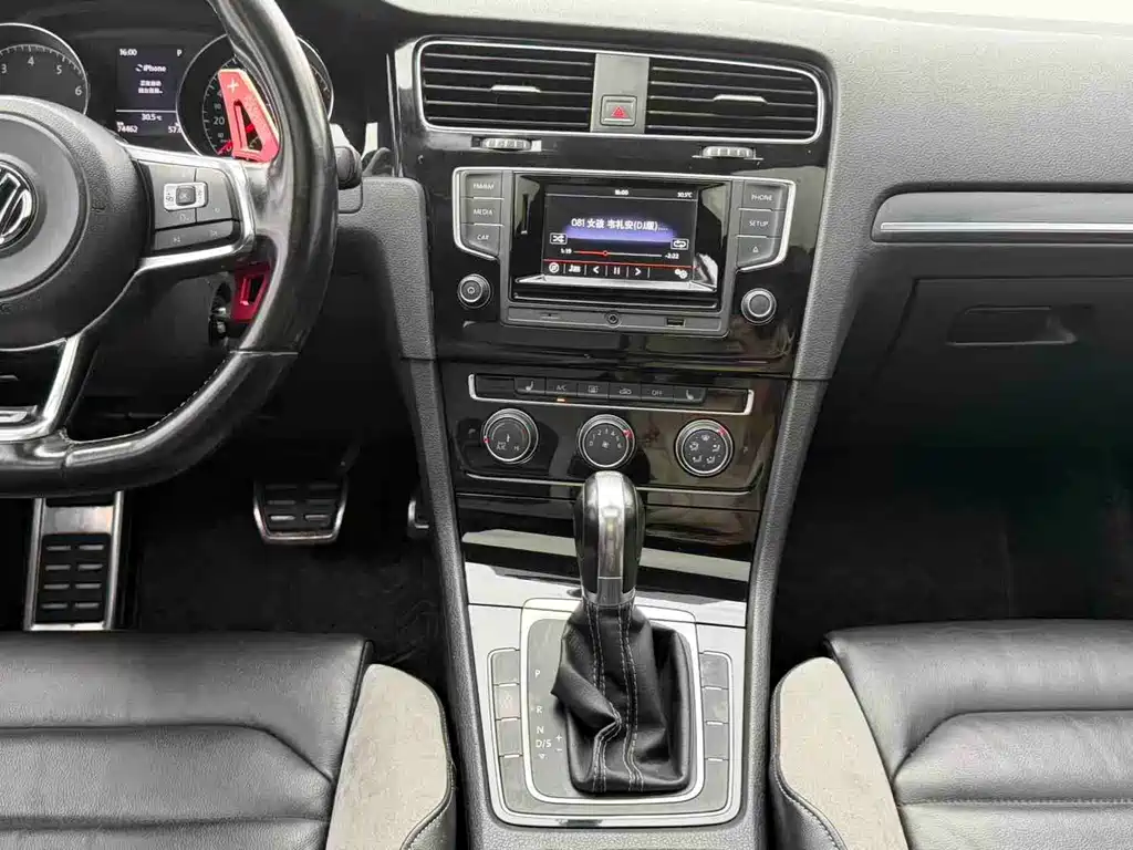Volkswagen Golf — миниатюра 12