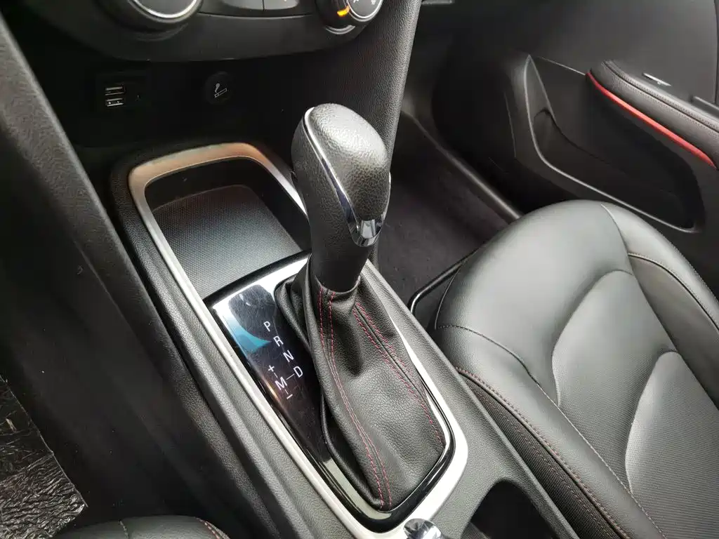 Chevrolet Monza — миниатюра 13
