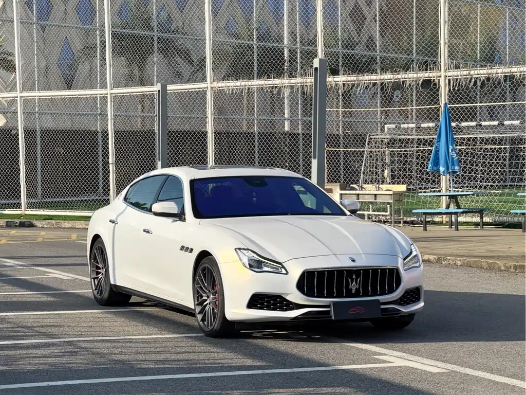 Maserati Quattroporte — миниатюра 3