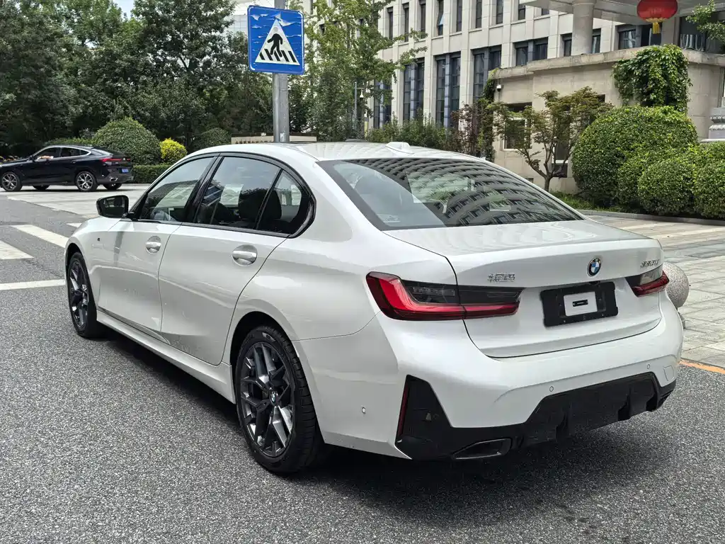 BMW 3 Series 3 2026 330Li M Sport