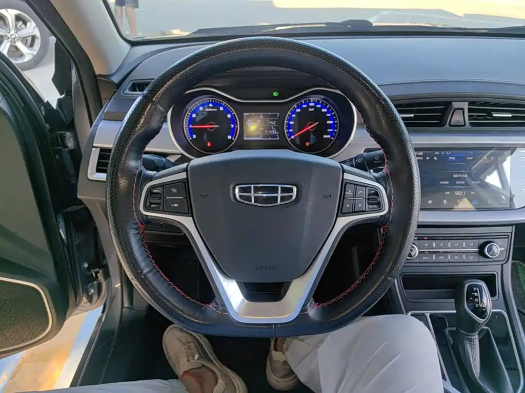 Geely Vision — миниатюра 11