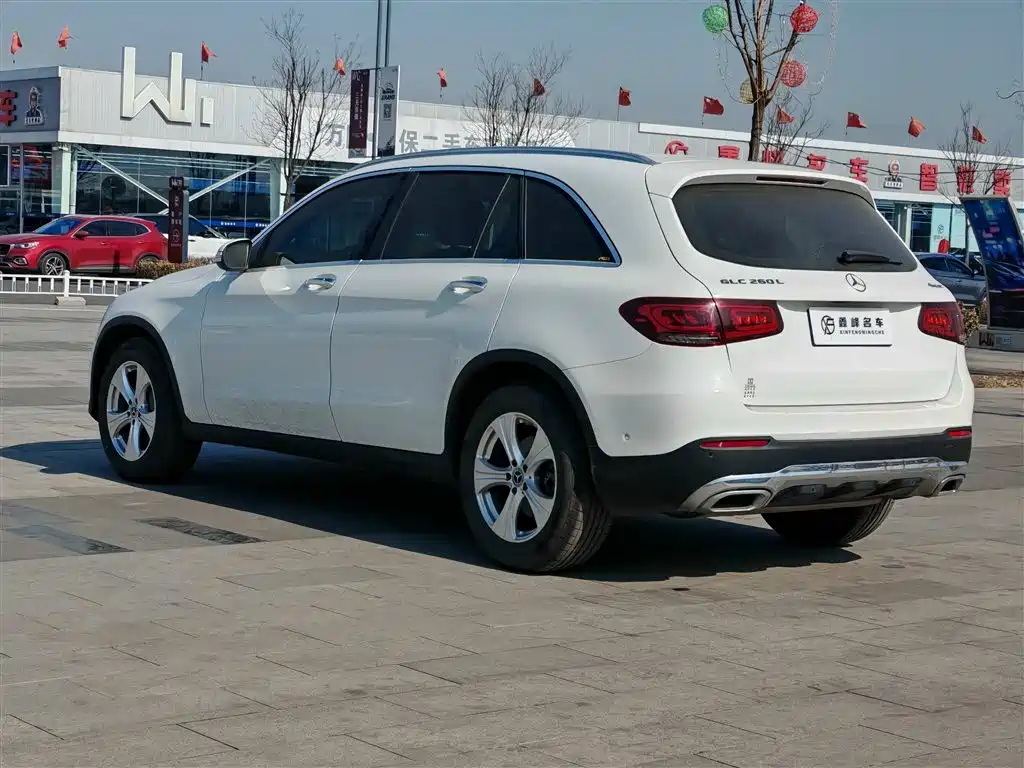 MERCEDES-BENZ GLC