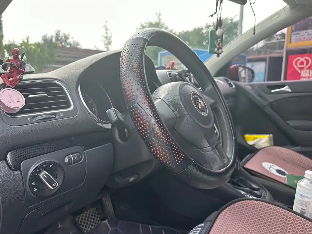Volkswagen Golf — миниатюра 10