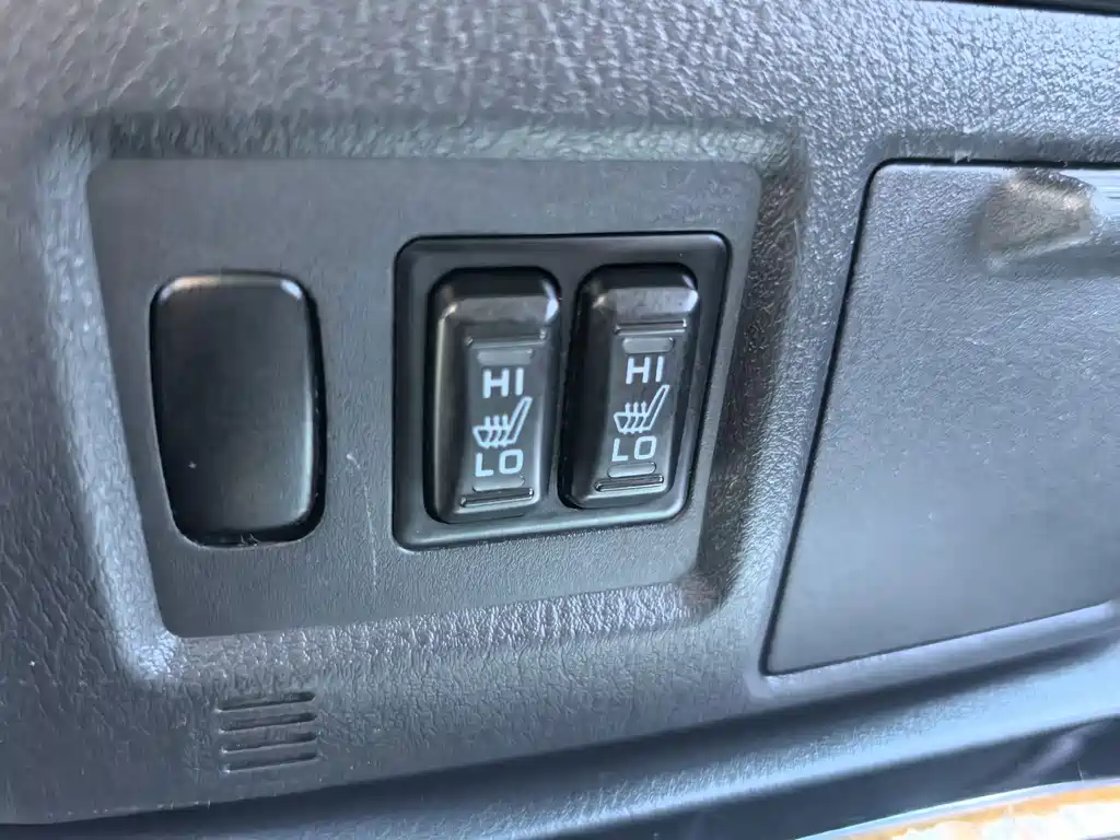 Mitsubishi Pajero (Import) - фото 21