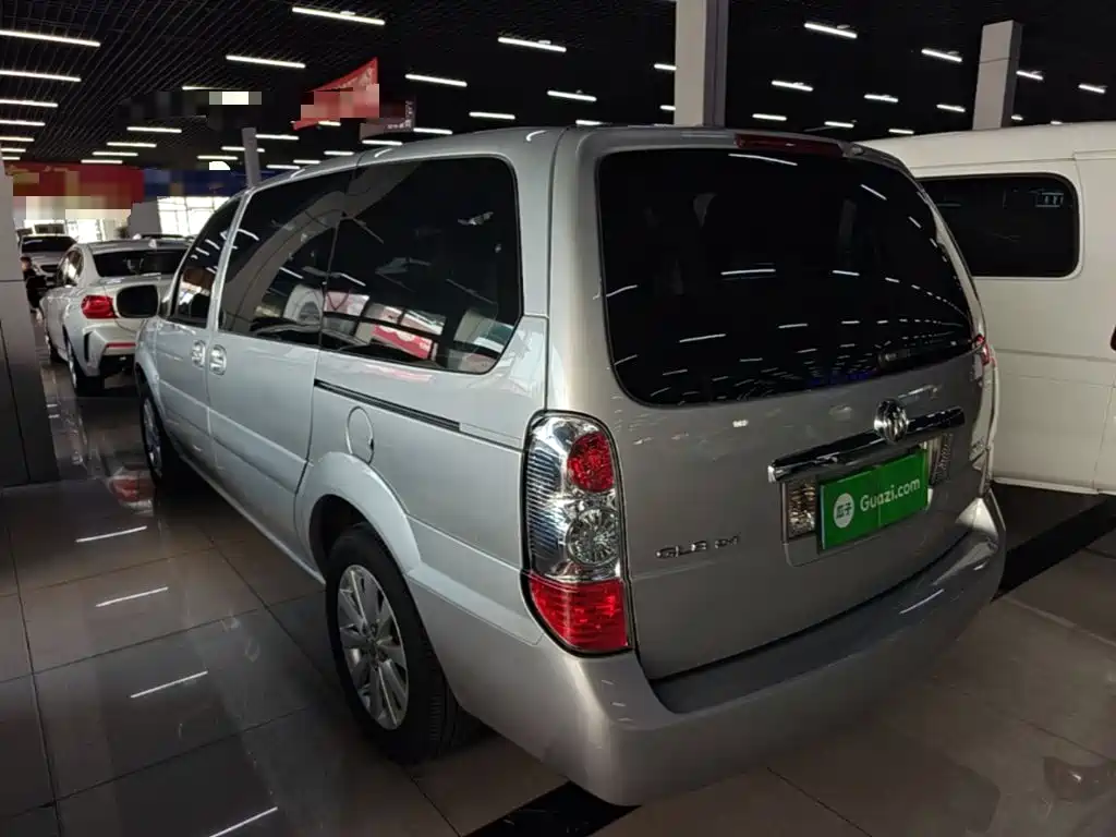 Buick GL8 — миниатюра 5