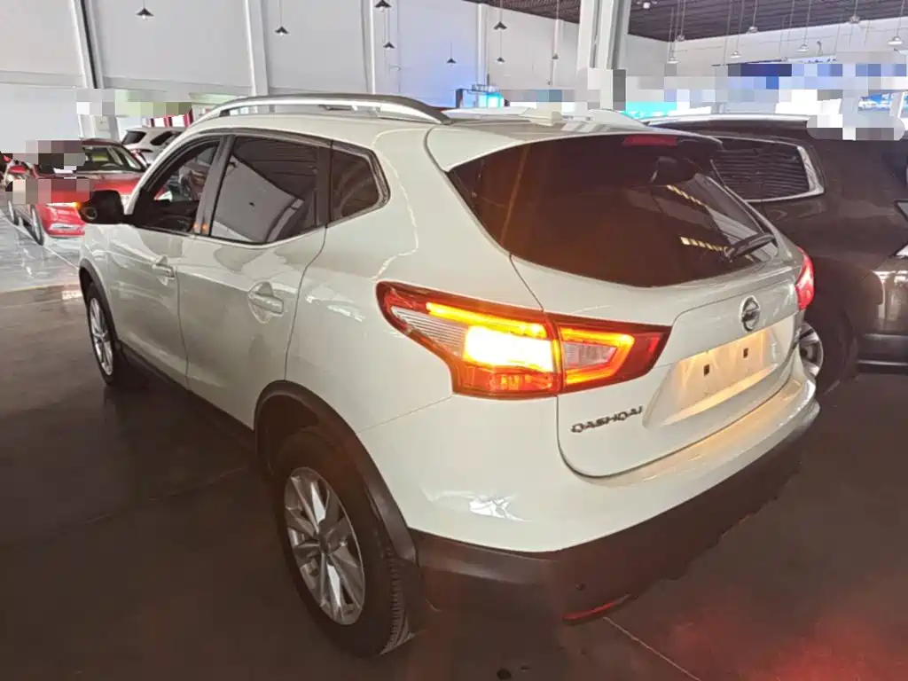 Nissan Qashqai — миниатюра 5