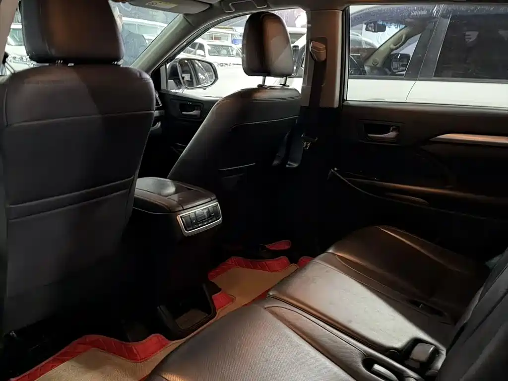 Toyota Highlander — миниатюра 5