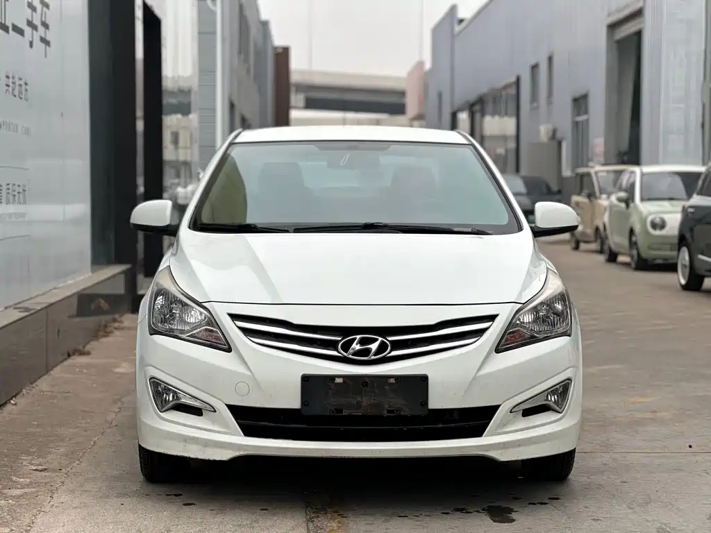 Hyundai Verna — миниатюра 2