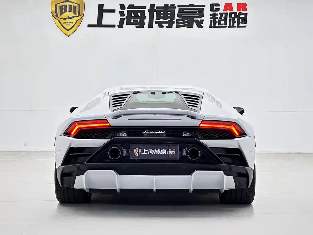 LAMBORGHINI HURACÁN