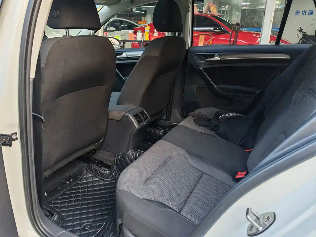 Volkswagen Golf — миниатюра 5