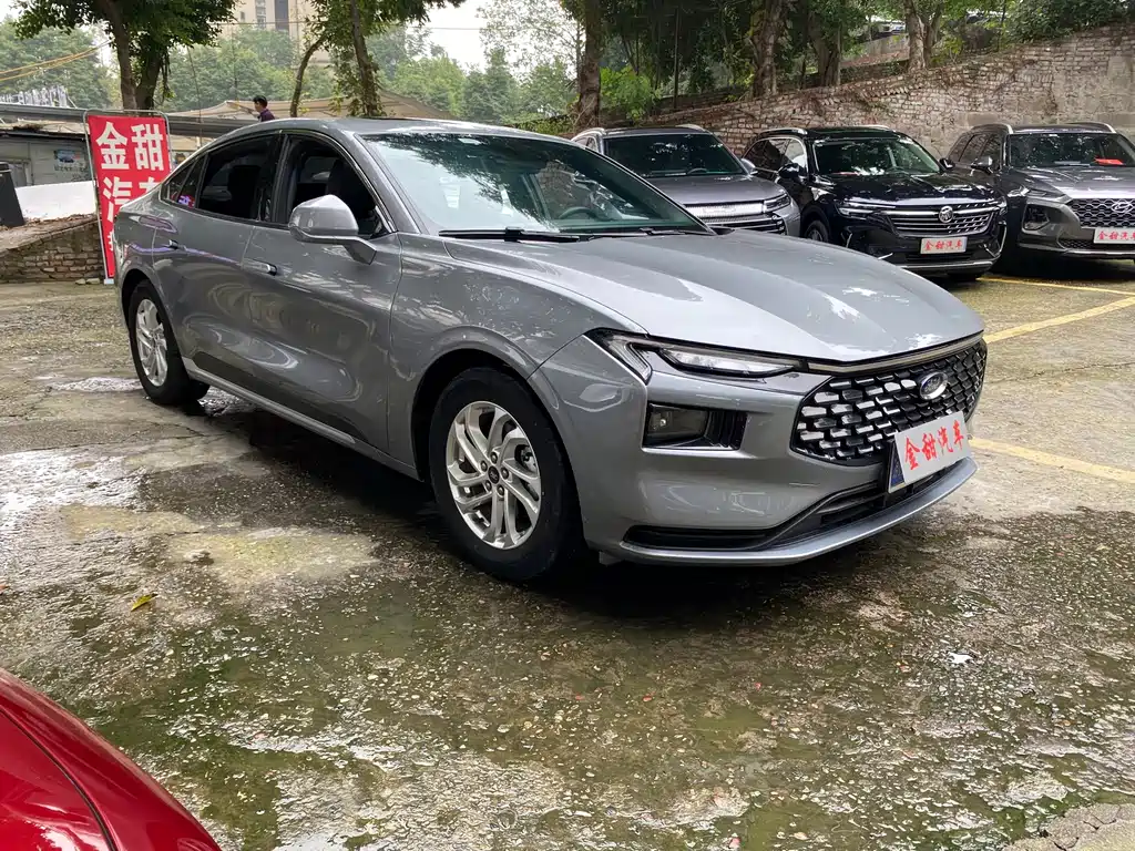 Ford Mondeo — миниатюра 7