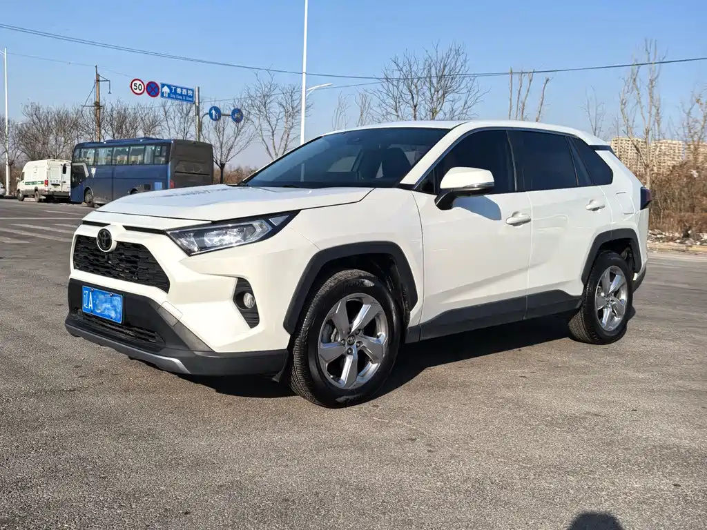 Toyota RAV4 2021