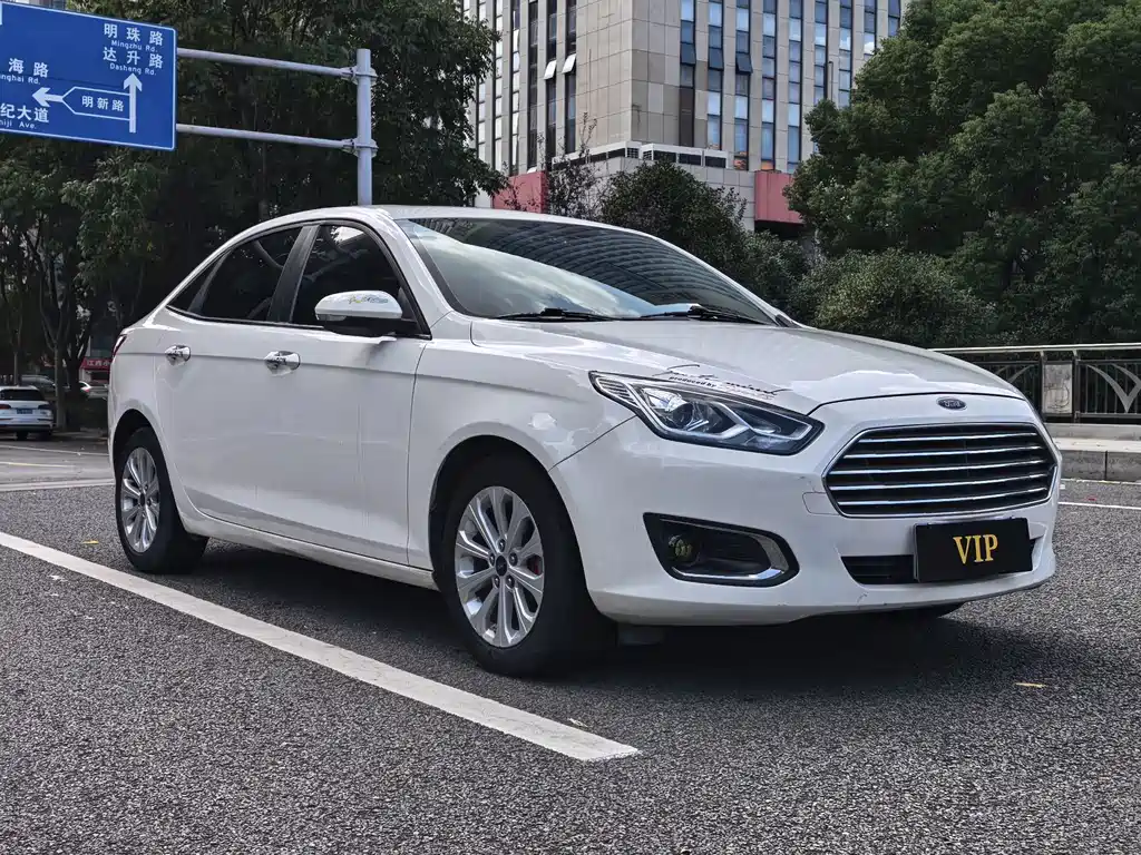 Ford Escort — миниатюра 3