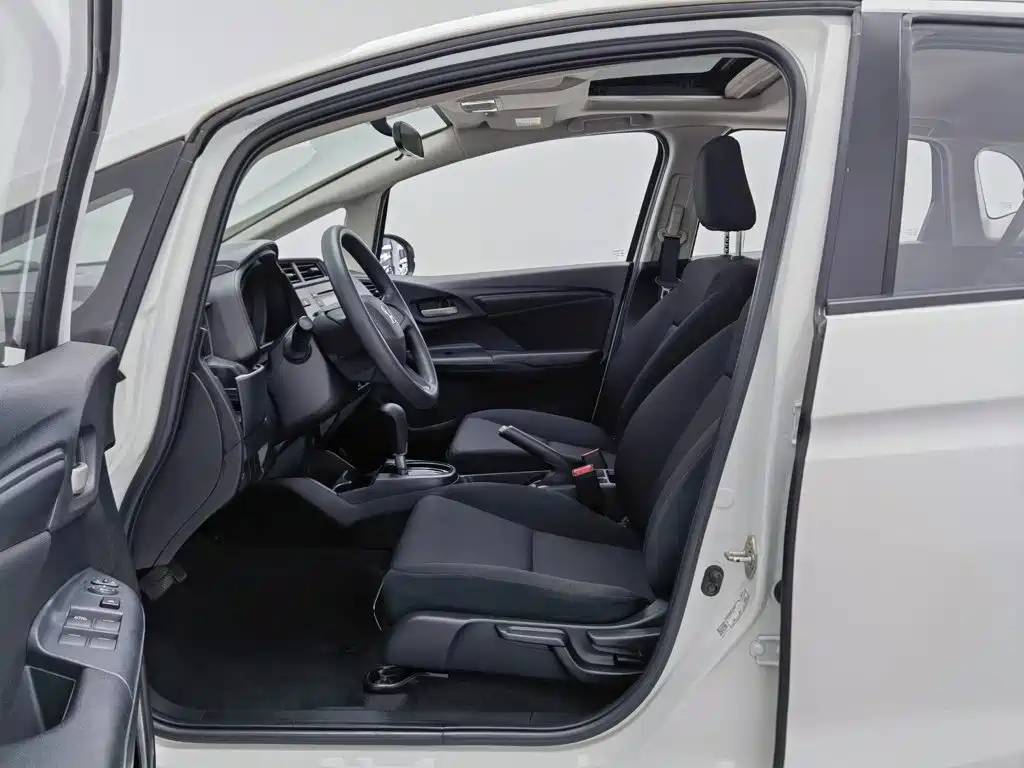 Honda Fit — миниатюра 10