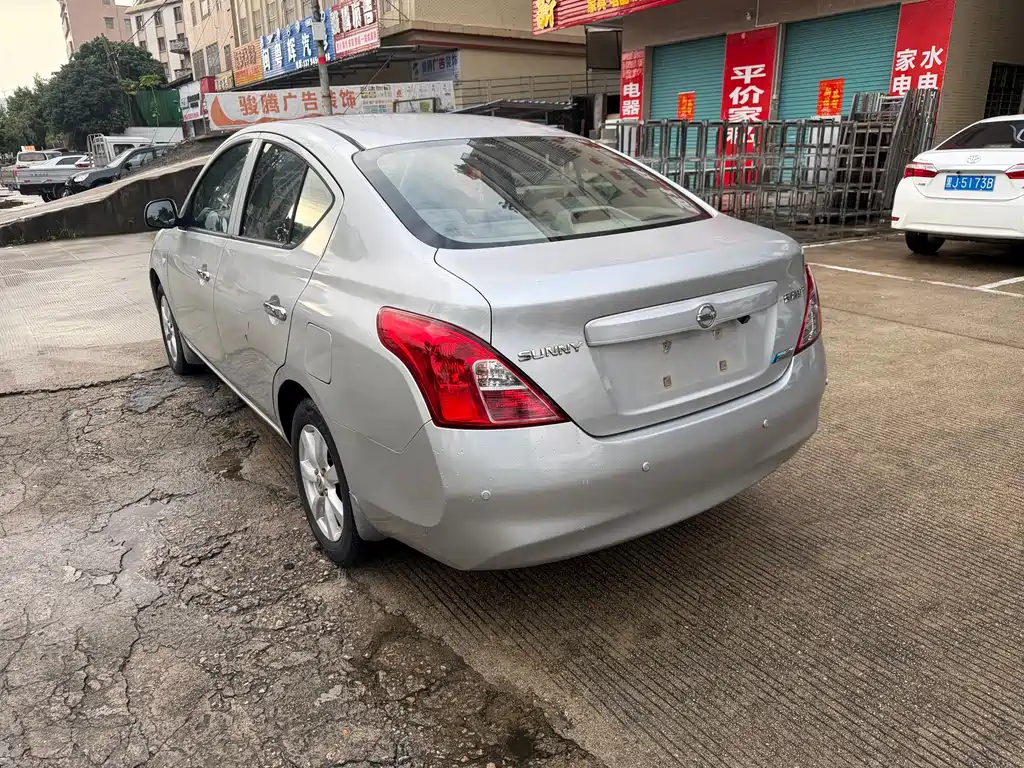 Nissan Sunny 2011 1.5XE CVT Comfort