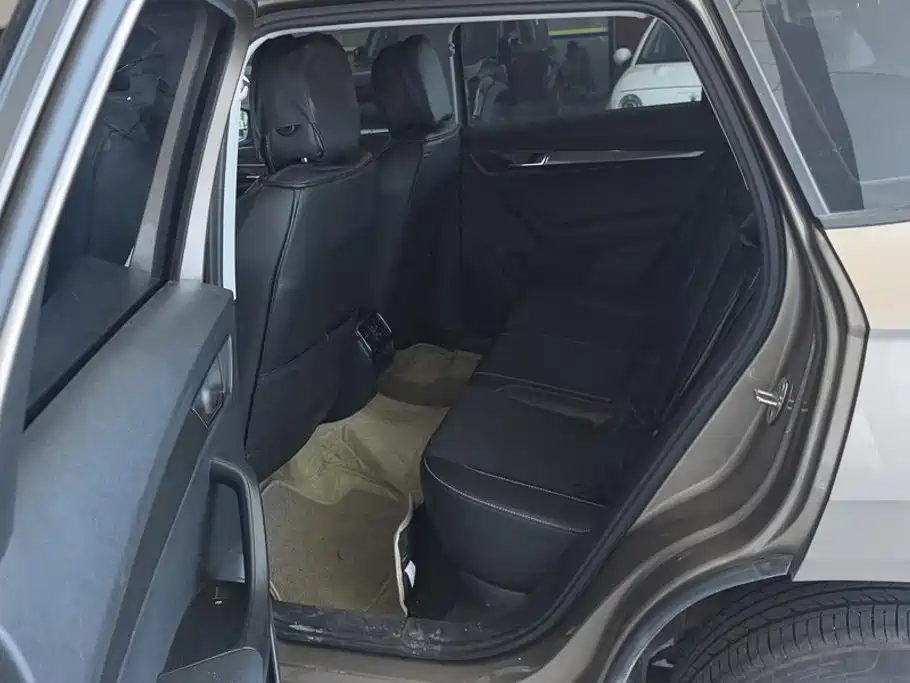 Skoda Karoq — миниатюра 11