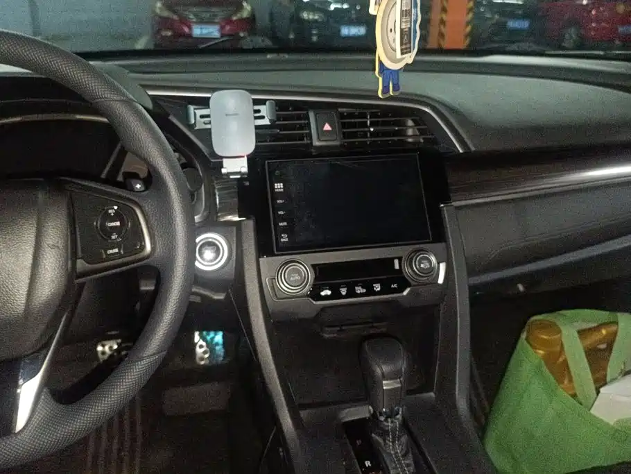 Honda Civic — миниатюра 13