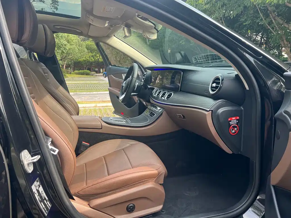 Mercedes-Benz E-Class — миниатюра 24