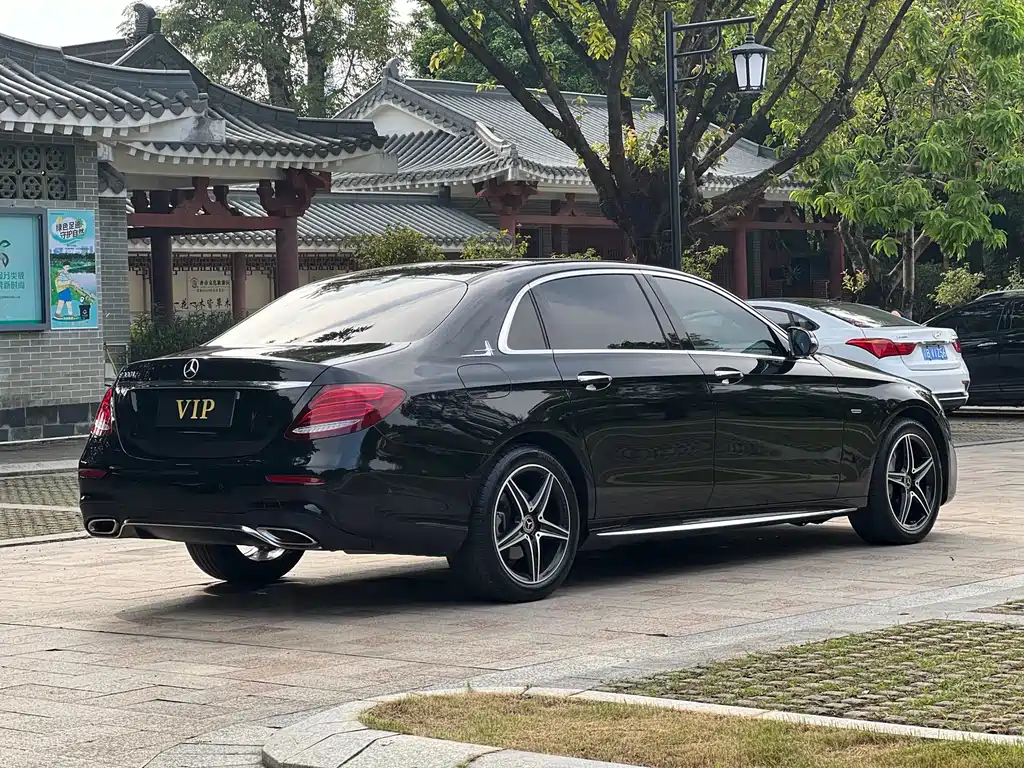 Mercedes-Benz E-Class — миниатюра 28