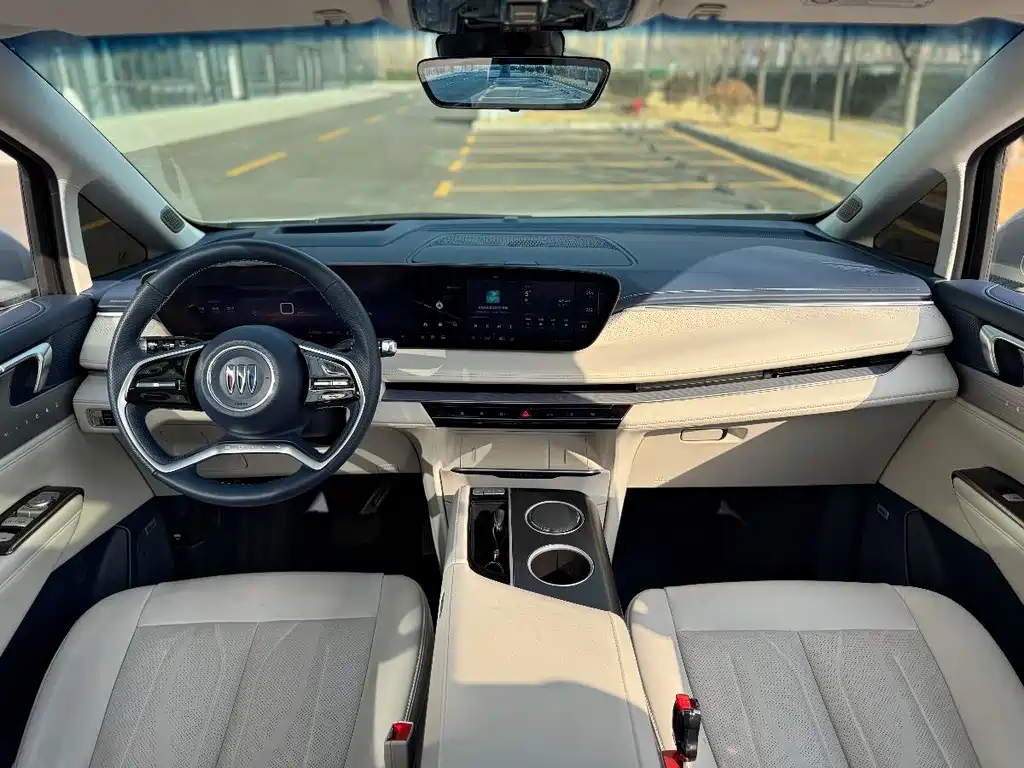 BUICK GL8 NEW ENERGY