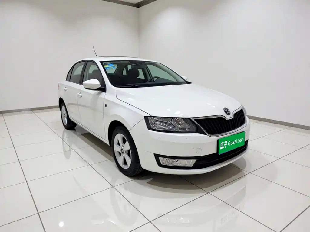 Skoda Rapid — миниатюра 3