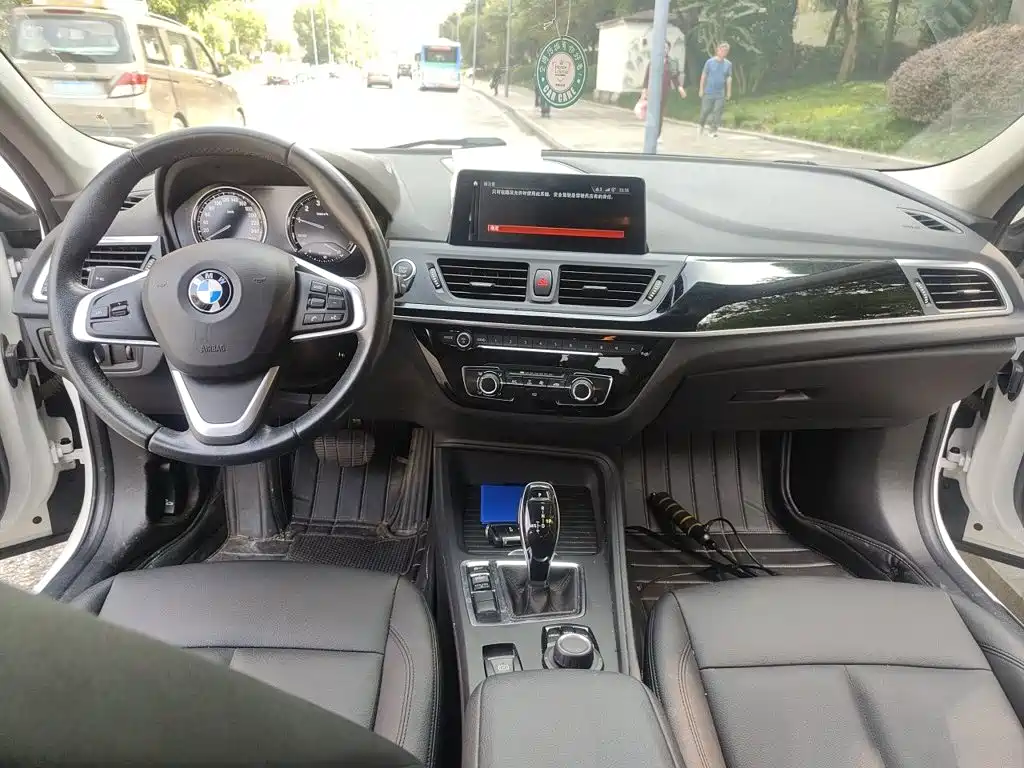 BMW 1 Series — миниатюра 10