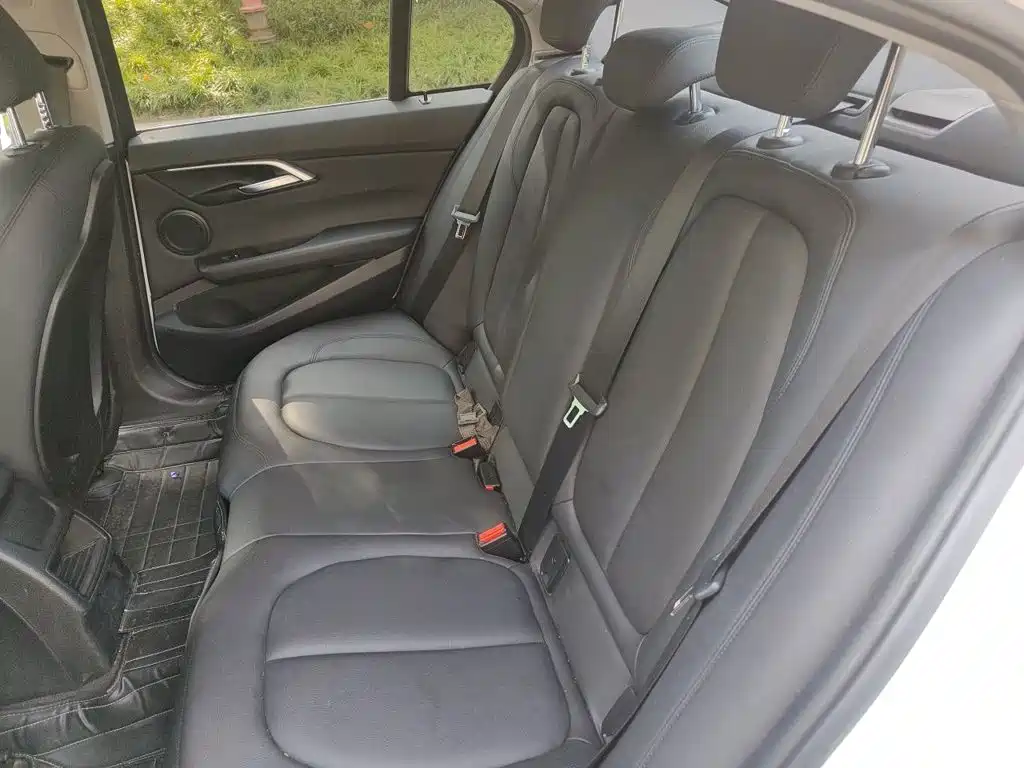BMW 1 Series — миниатюра 18
