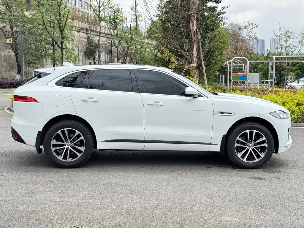 Jaguar F-Pace 2016 3.0 SC R-Sport Sport