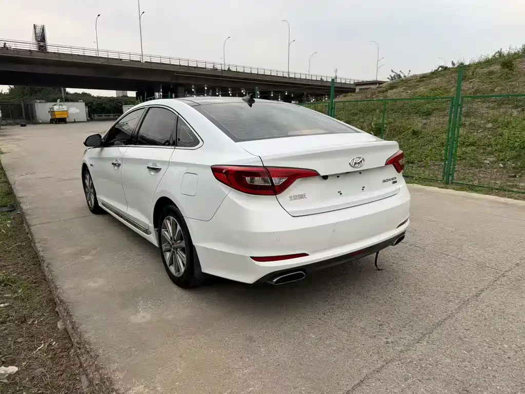 Hyundai Sonata — миниатюра 11