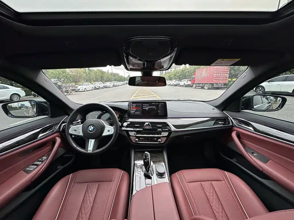 BMW 5 Series — миниатюра 5