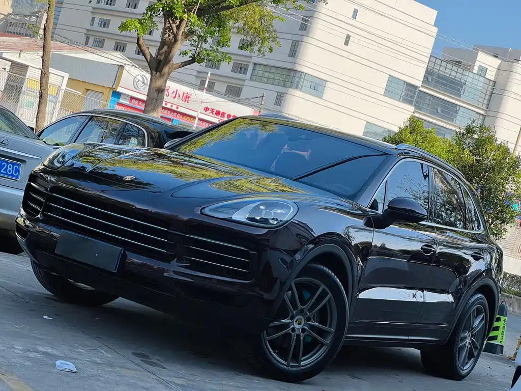 Porsche Cayenne — миниатюра 2