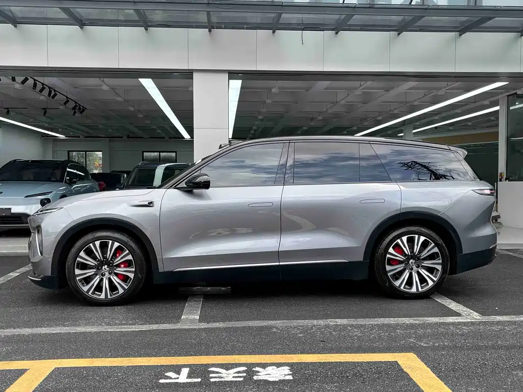 NIO ES8 2024 75kWh