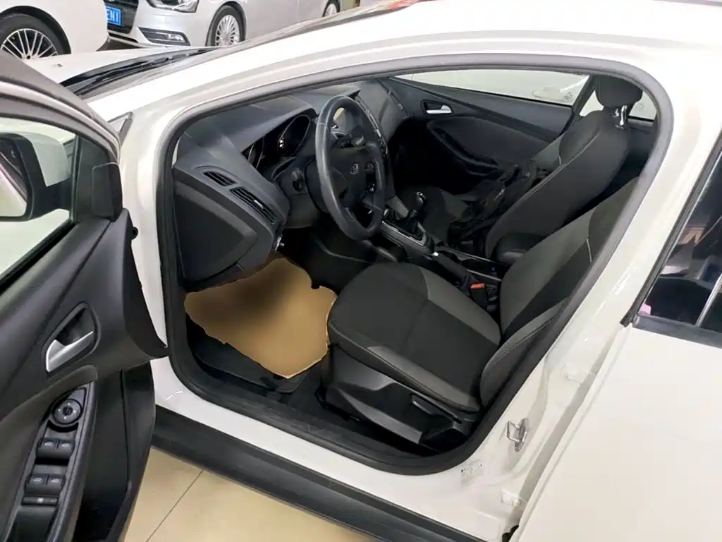 Ford Focus — миниатюра 16