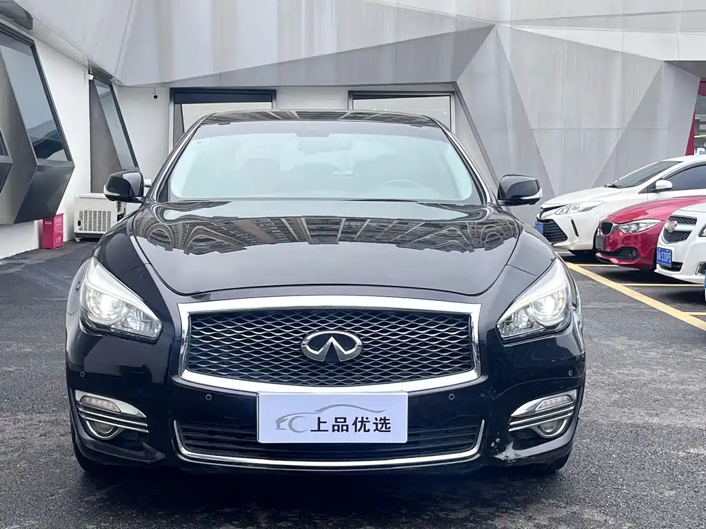 Infiniti Q70 — миниатюра 2