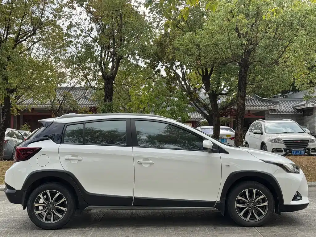 TOYOTA YARIS L ZHIXUAN