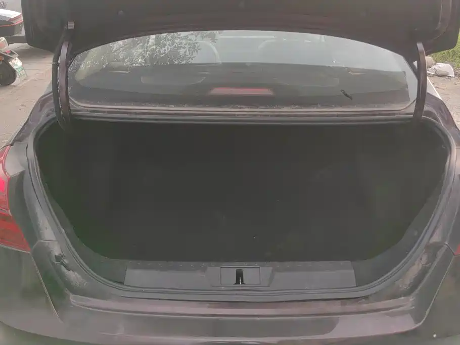 Geely Emgrand — миниатюра 4