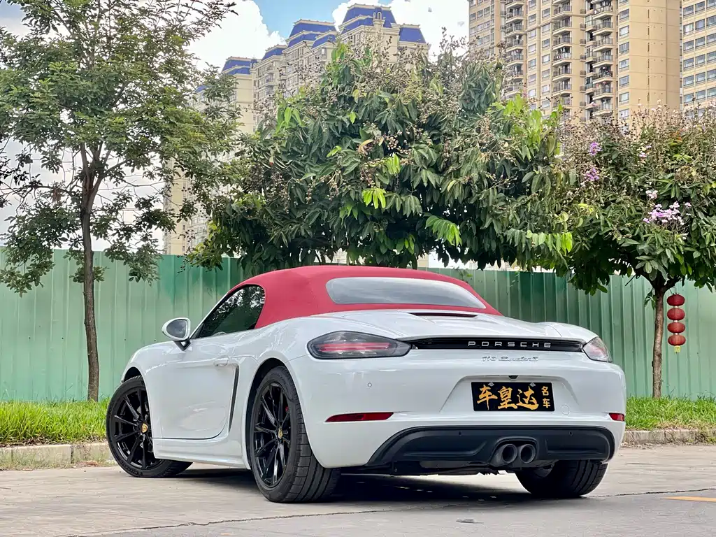 PORSCHE 718