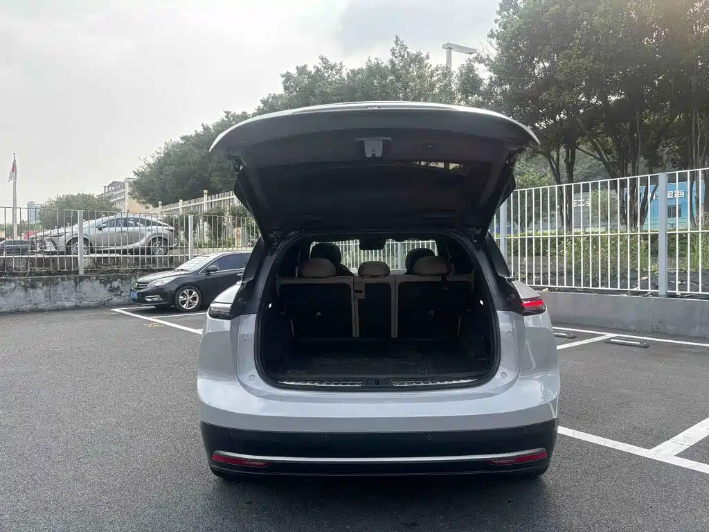 NIO ES6 — миниатюра 20