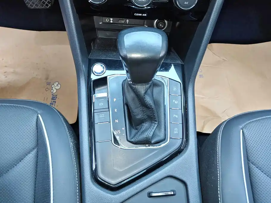 Volkswagen Tiguan L — миниатюра 16