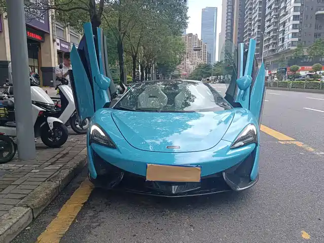 MCLAREN  570 2019