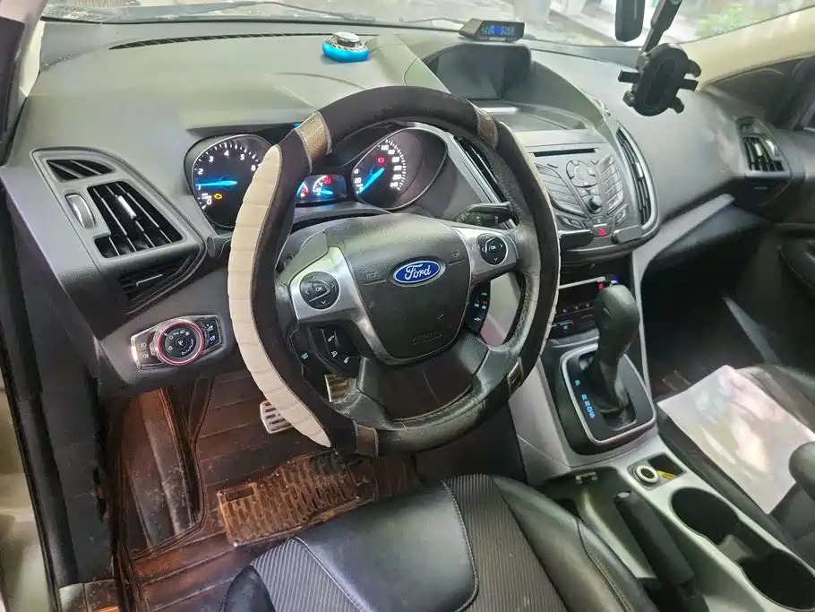 Ford Kuga — миниатюра 12